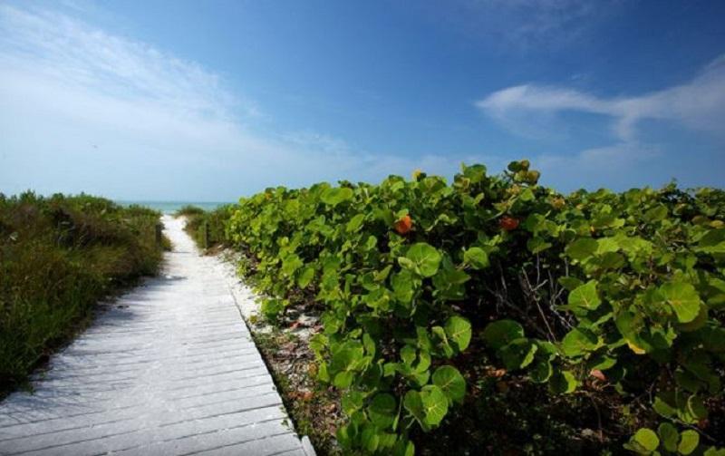 Hotel Pelicans Roost Gulf Front à Sanibel Extérieur photo